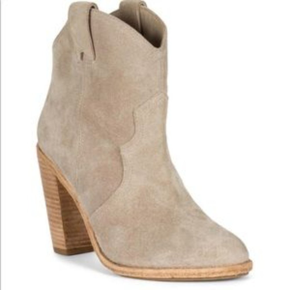 Joie Light Gray Suede Western Pull on Ankle Boots sz 7.5